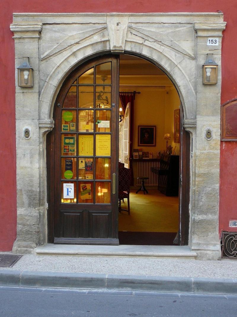Hotel Du Fiacre Carpentras Εξωτερικό φωτογραφία