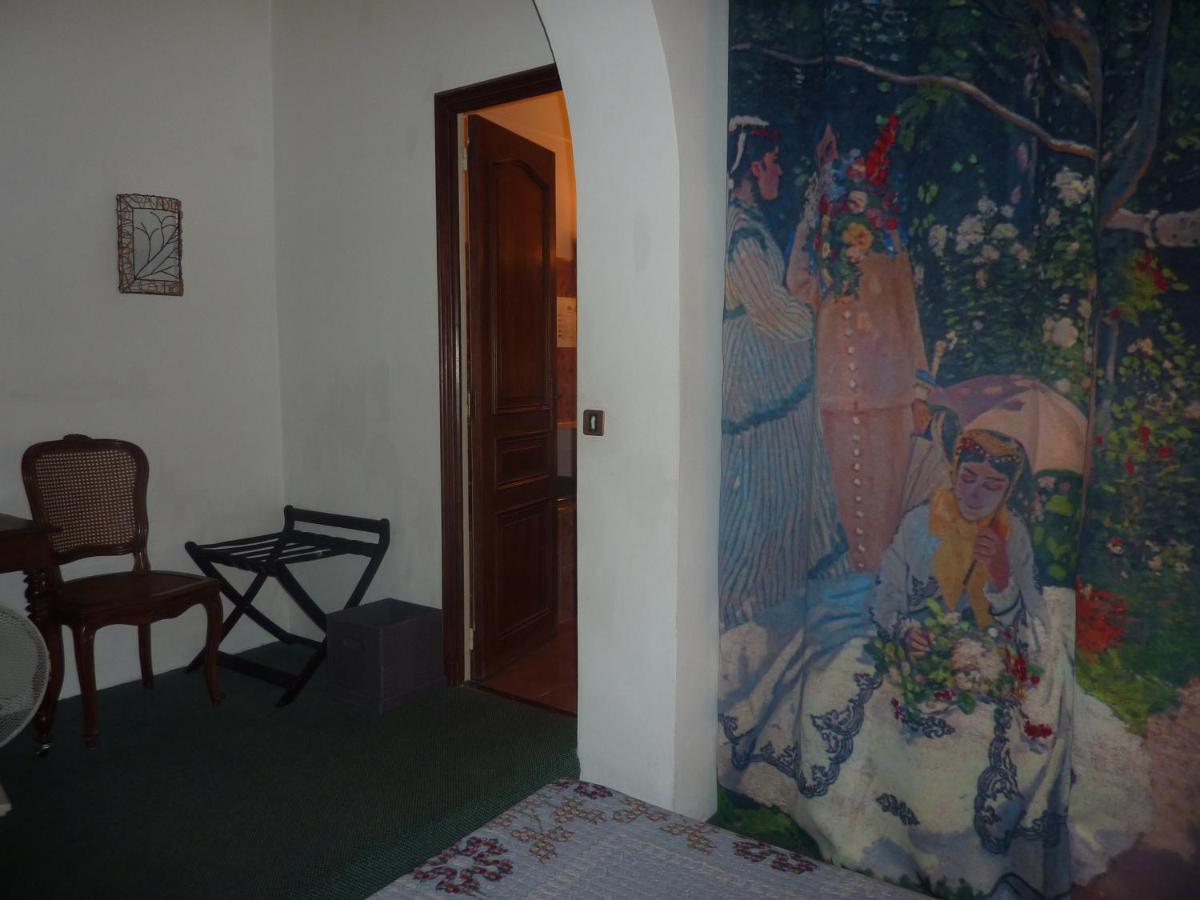Hotel Du Fiacre Carpentras Δωμάτιο φωτογραφία
